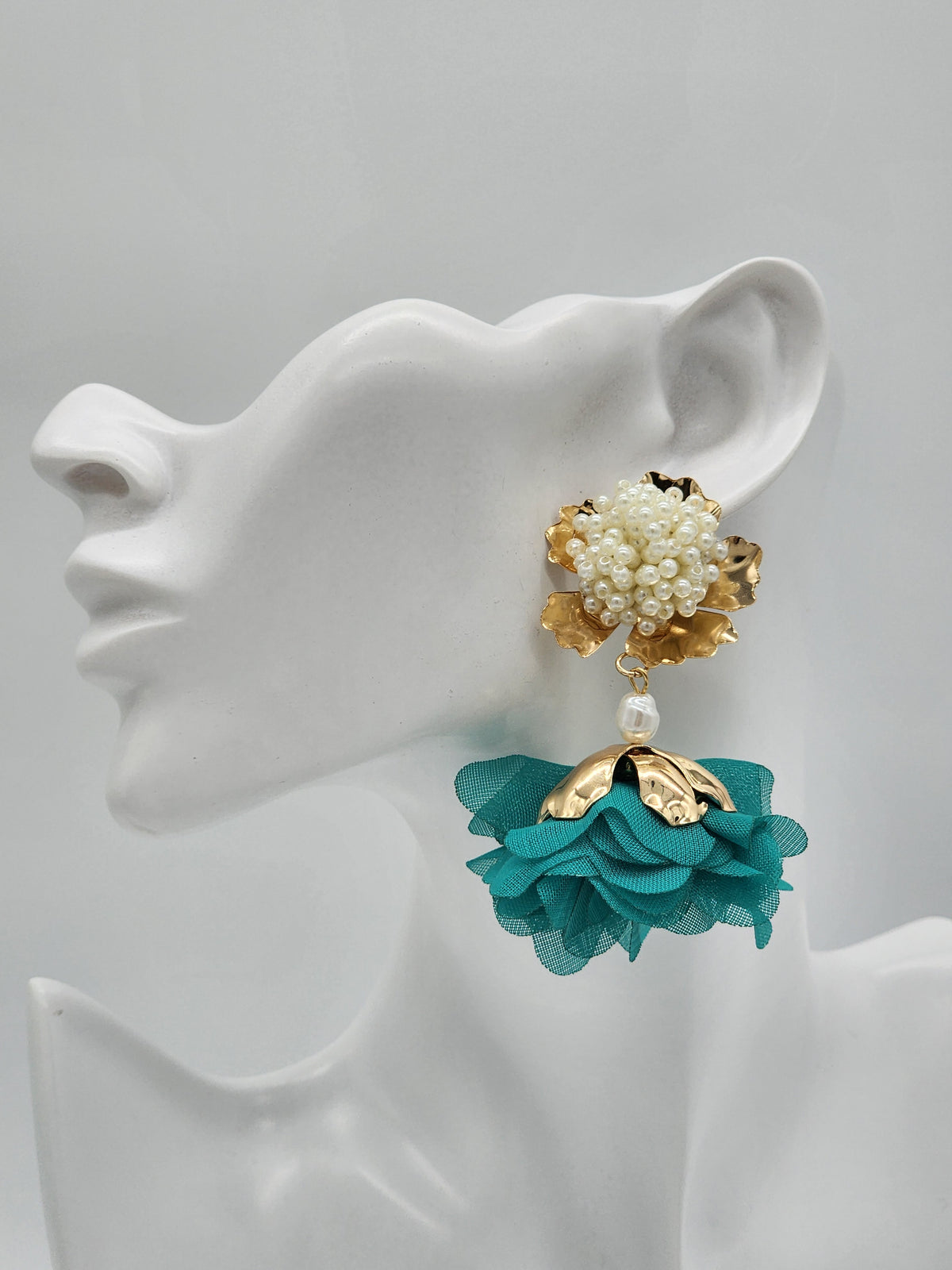 Daisy Flower Drop Earrings