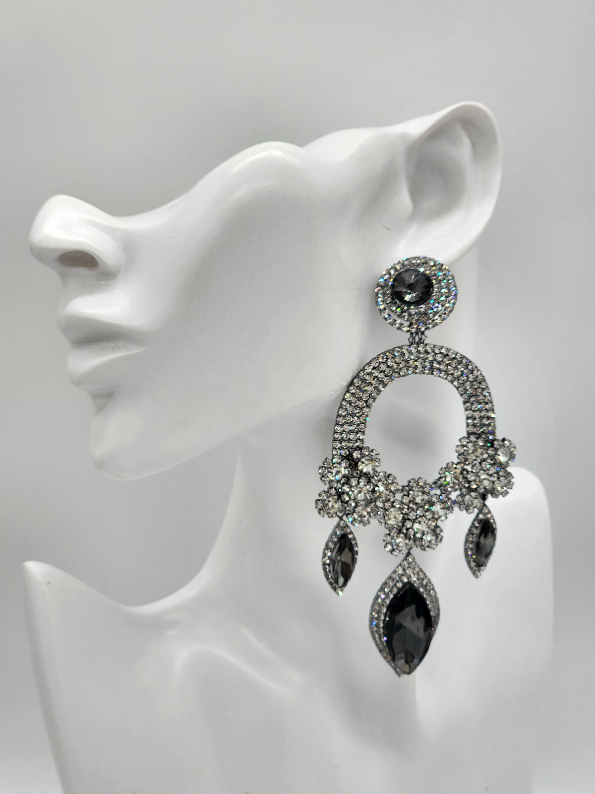 Emery Drop Earrings(Silver & Black)