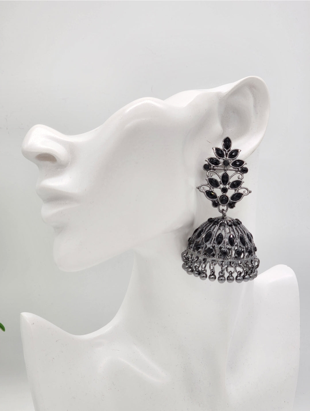 Princess Alana Earrings ( Black )