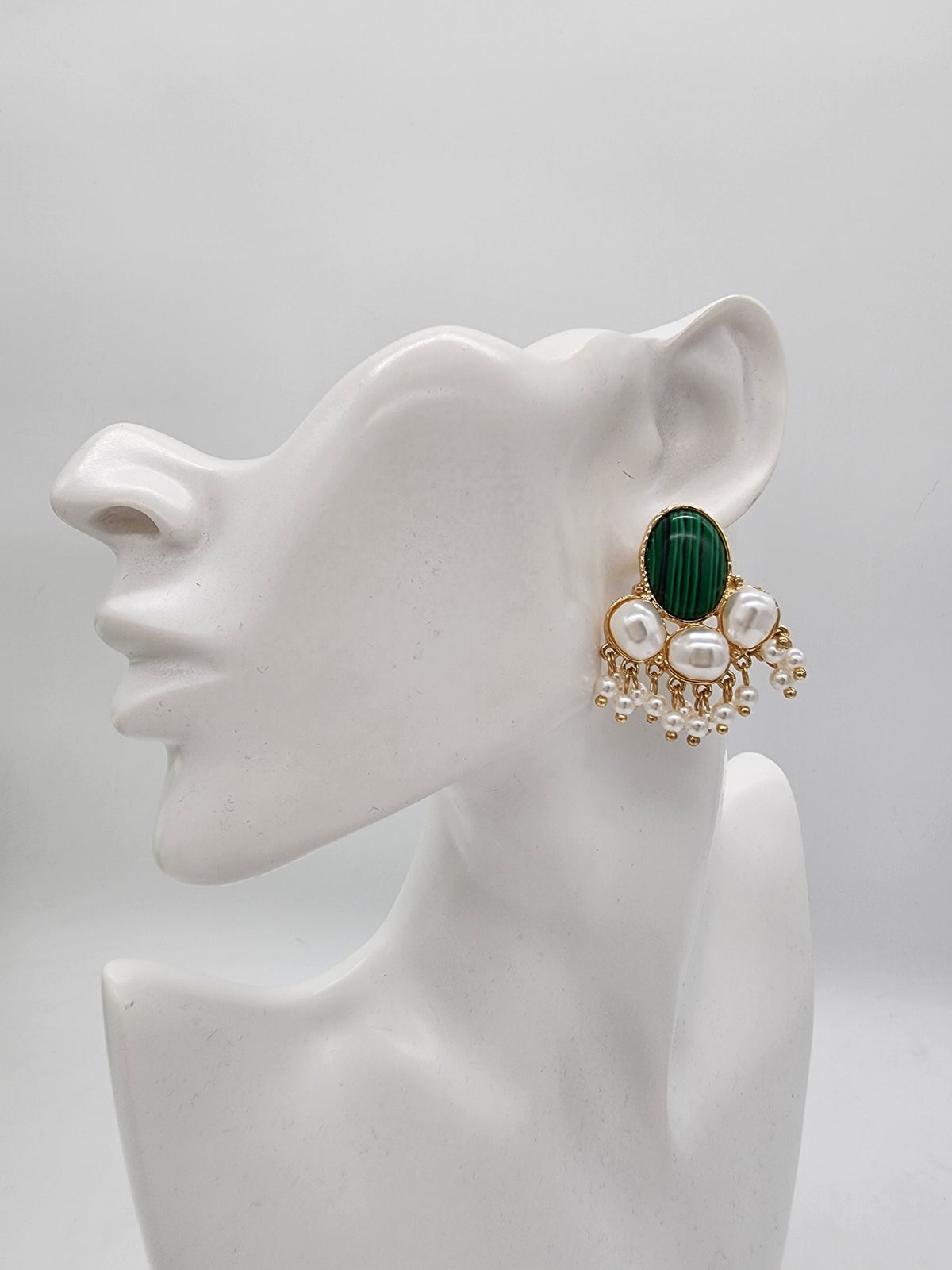 Juliet Holiday Earrings ( Green )