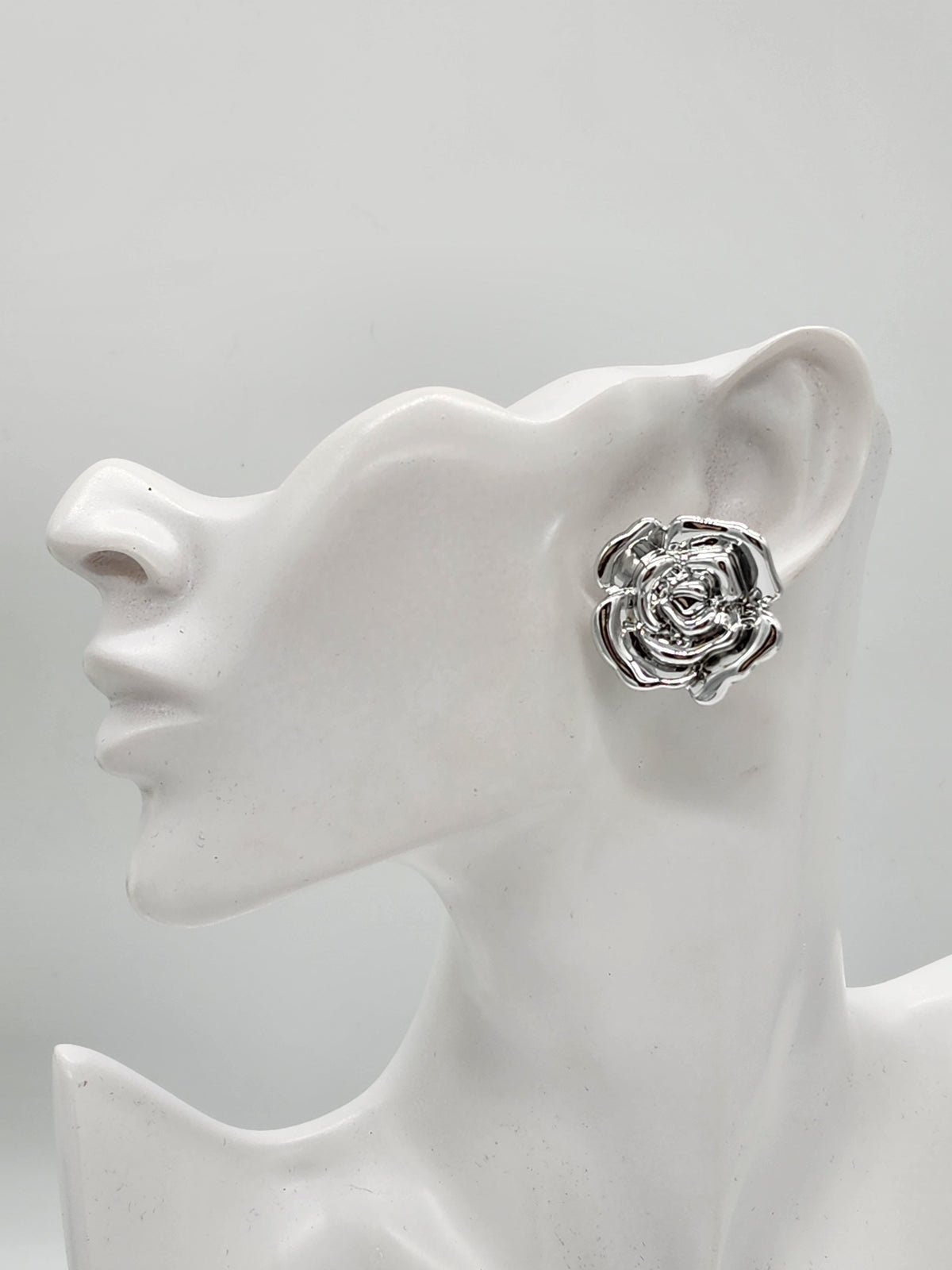 Lola Stud Earrings ( Silver )