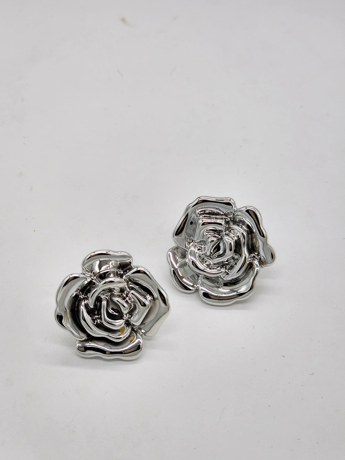 Lola Stud Earrings ( Silver )