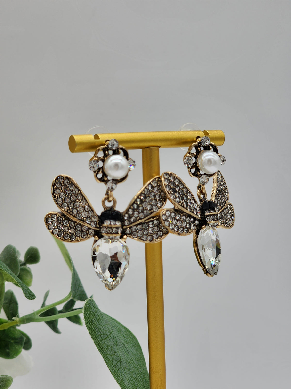 Aruba Dragonfly Earrings (white)