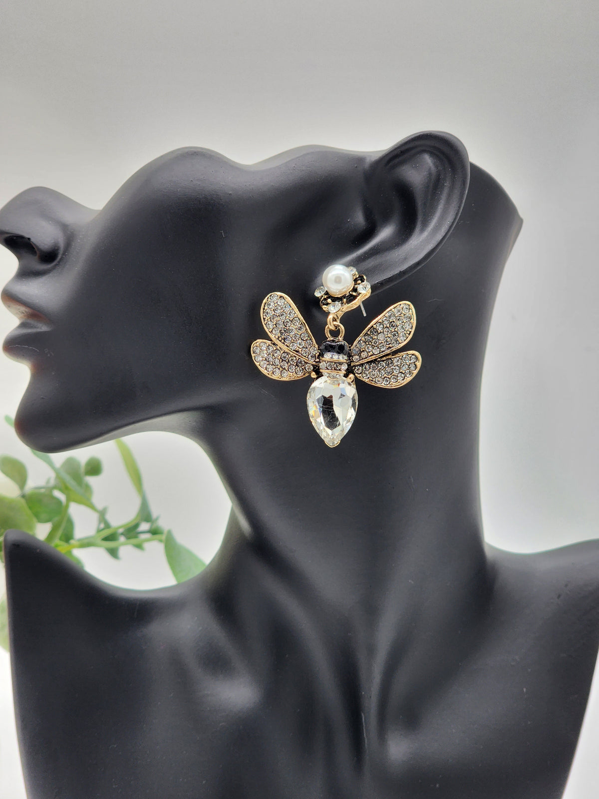 Aruba Dragonfly Earrings (white)