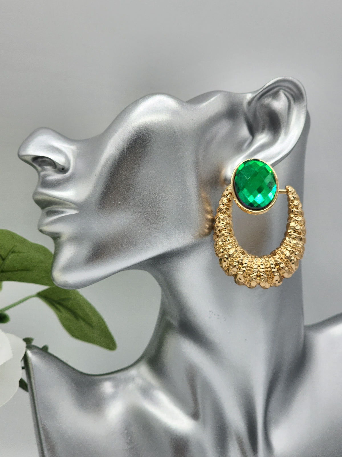 Aleydis Statement Earrings (green)