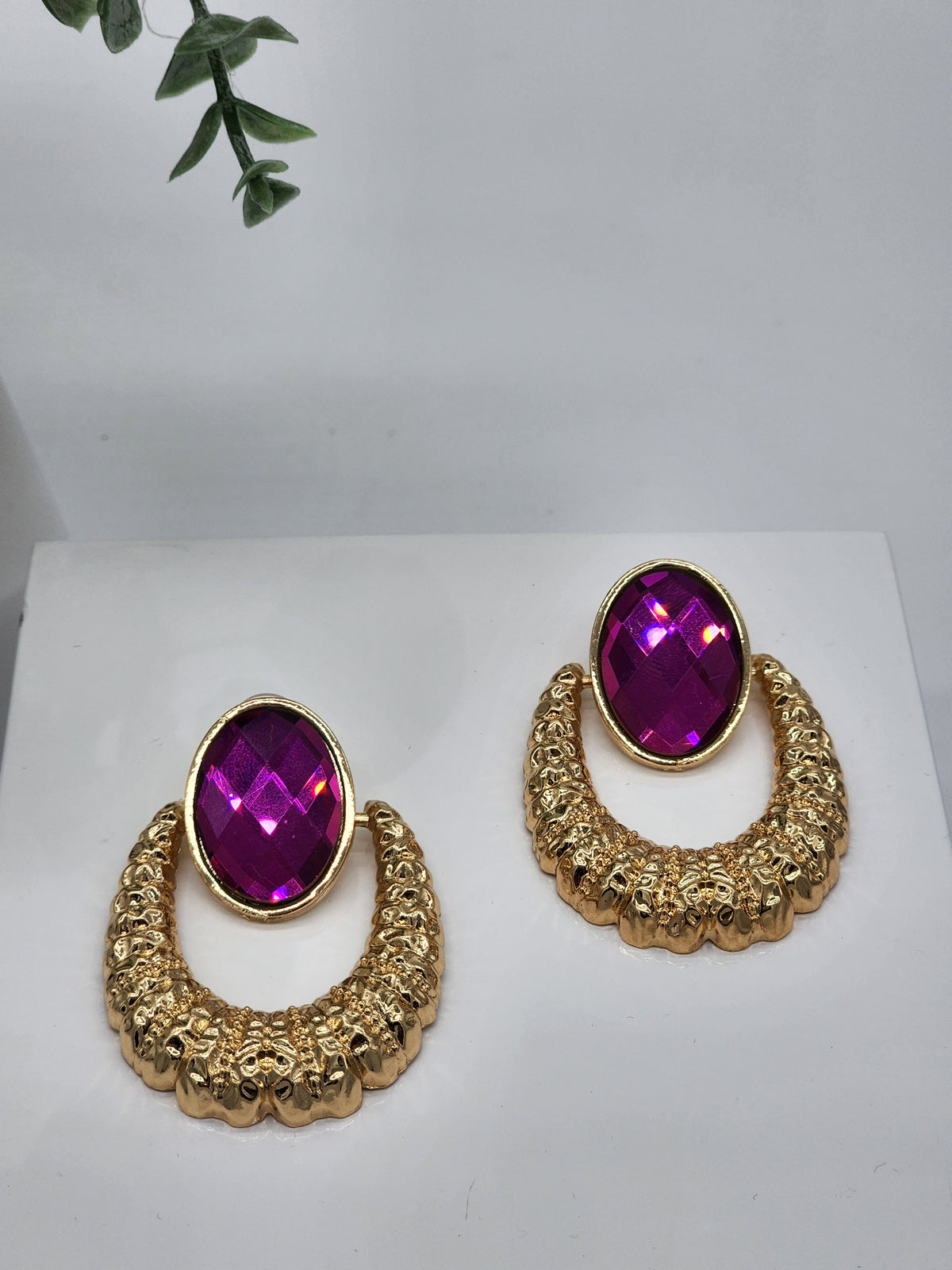 Aleydis Statement Earrings (Fushsia )