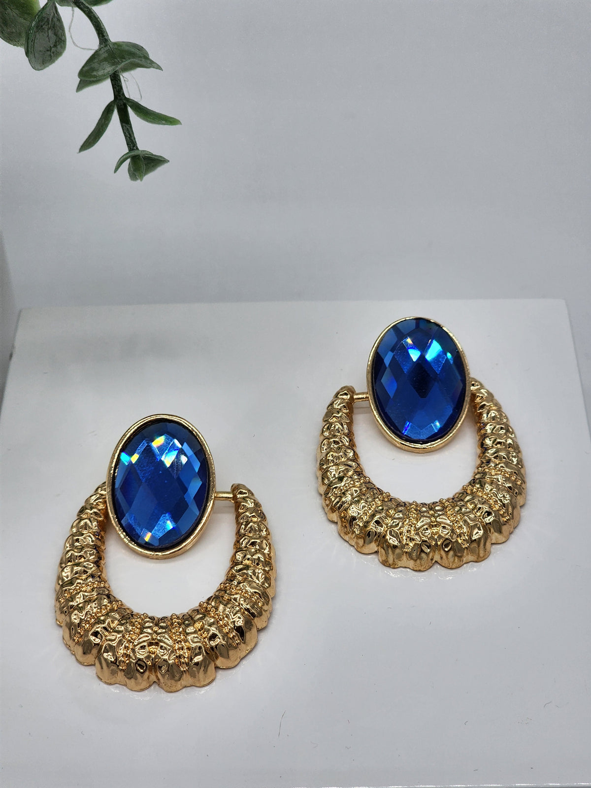 Aleydis Statement Earrings (Blue)