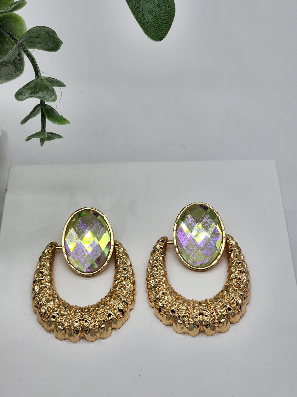 Aleydis Statement Earrings (light gree )